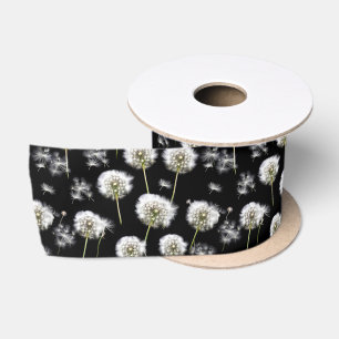 Fluffy Leuchten auf schwarz Satinband