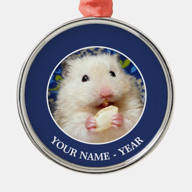 Fluffy Syrian Hamster Kokolinka Silbernes Ornament (Vorne)