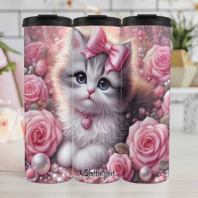 Fluffy White Kitten Pink Roses Thermosbecher (Von Creator hochgeladen)