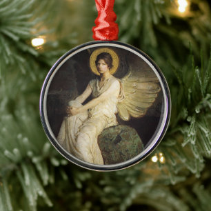 Flügelfigur, sitzend auf einem Felsen von Abbott T Silbernes Ornament