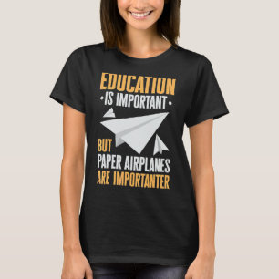 Flugzeug geflochtene Flugzeuge Faltenglieder Origa T-Shirt
