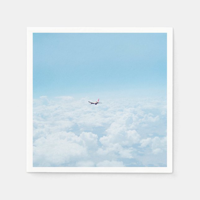 Flugzeug schien, ein Flugzeug fliegt in blauem Him Serviette (Vorderseite)