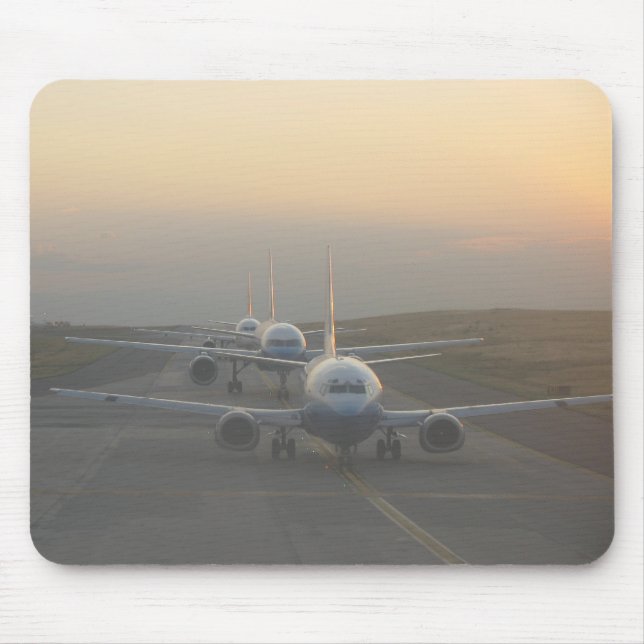 Flugzeuge auf Rollbahn Mousepad (Vorne)