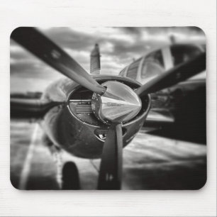 Flugzeugpropeller Schwarz und Weiß Mousepad