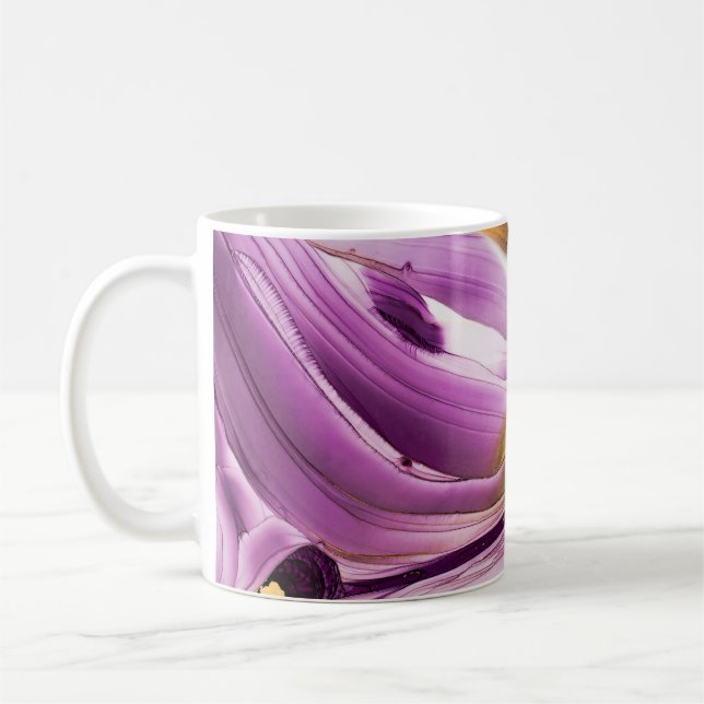 Fluid Art, lila goldmarmorierte Textur. Kaffeetasse (Links)