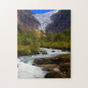 Fluss aus dem Briksdal-Gletscher