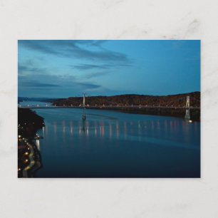 Fluss bei Nacht Postkarte