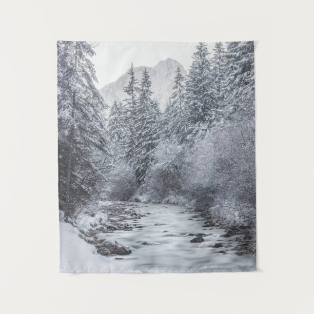 Fluss durch den Winterwald Mojstrana Wandteppich (Vorderseite)