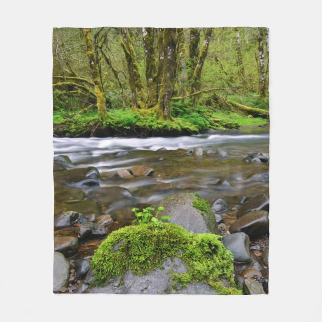 Fluss in grünem Wald, Oregon Fleecedecke (Vorderseite)