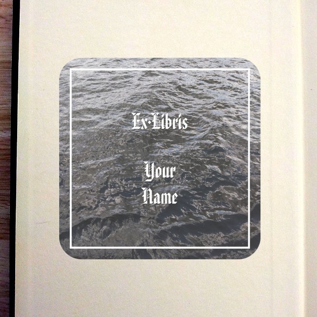 Fluss Wasser Exlibris Quadratischer Aufkleber (River Water Bookplate in Old Book)