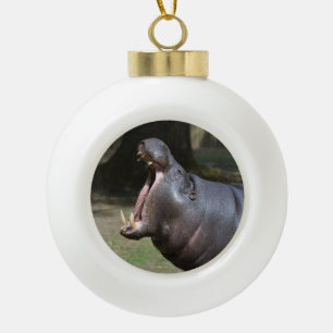 Flusspferd mit seinem Mund offen Keramik Kugel-Ornament
