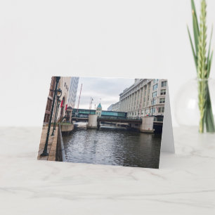 Flussufer und Architektur im Zentrum von Milwaukee Karte