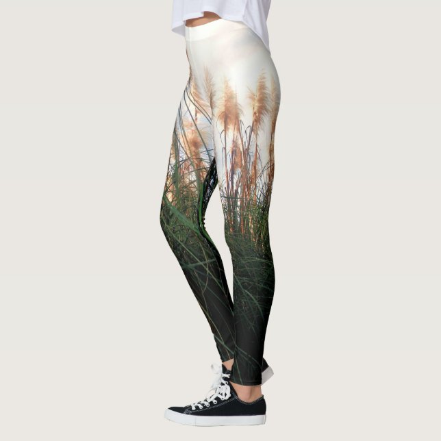 "Flüstern des Windes: Die weißen Pampasegräser" Leggings (Links)