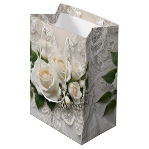 Flüstern von Elegance: Rose, Spitzen und zeitlose Mittlere Geschenktüte