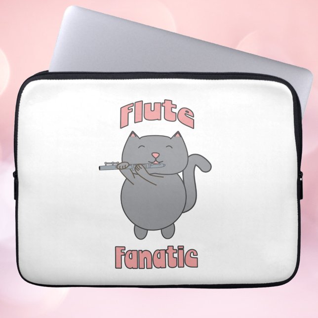 Flute Fanatic Gray Cat Pink Laptopschutzhülle (A laptop sleeve with a cute flute playing gray cat and the words flute fanatic in pink.)