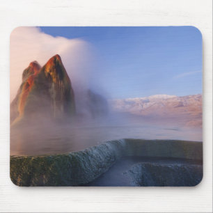 Fly Geyser mit schneebedeckter Granite Range Mousepad