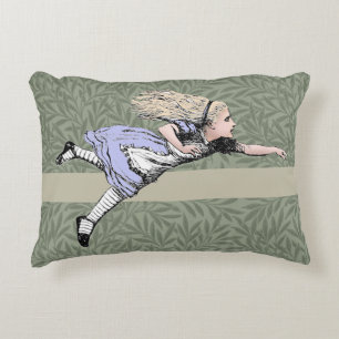 Flying Alice im Wunderland Looking Glass Dekokissen