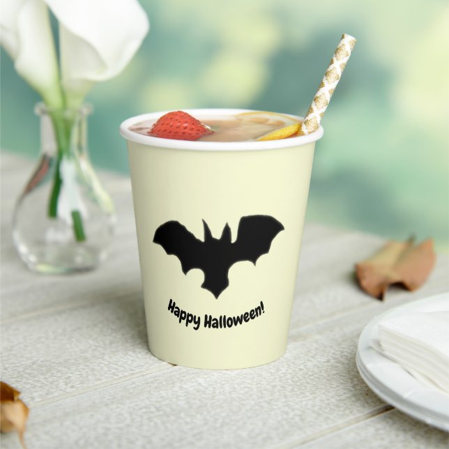 Flying Bat on Yellow Pappbecher (In Situ)