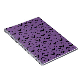 Flying Bats on Purple Notizblock