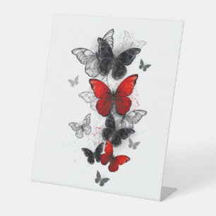 Flying Black and Red Morpho Butterfliegen Sockelschild