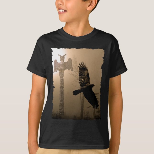 Flying Crow Spirit & Totem Pole Native Art T-Shirt (Devant)