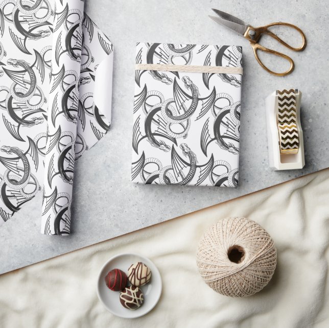 Flying Dragon in dark gray and white. Geschenkpapier (Kunsthandwerk)