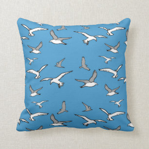 Flying Seagulls Design Kissen