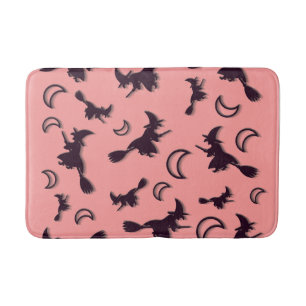 Flying witter zwischen Halbmond zu Halloween-Nacht Badematte