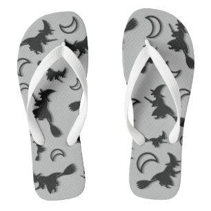 Flying witter zwischen Halbmond zu Halloween-Nacht Flip Flops