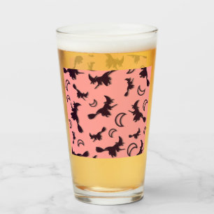 Flying witter zwischen Halbmond zu Halloween-Nacht Glas