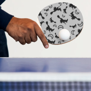Flying witter zwischen Halbmond zu Halloween-Nacht Tischtennis Schläger
