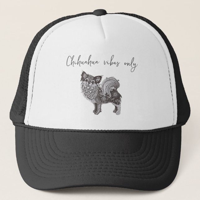 Foam Trucker Hat Chihuahua Vibes Truckerkappe (Vorderseite)
