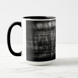 Focalisez la tasse de café un carrousel et le