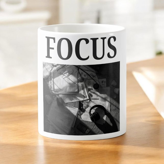 FOCUS - Dark Academia Minimalist Photography Kaffeetasse (Von Creator hochgeladen)