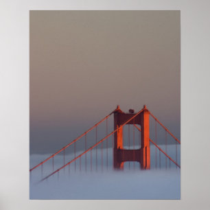 Fog rollt durch die Bucht von San Francisco Poster