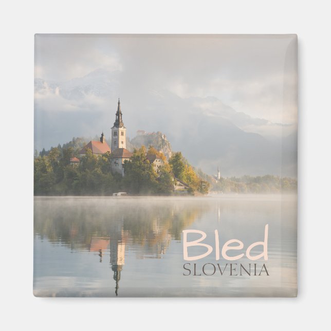 Foggy Bled Lake Sunrise-Textmagnet Magnet (Vorne)