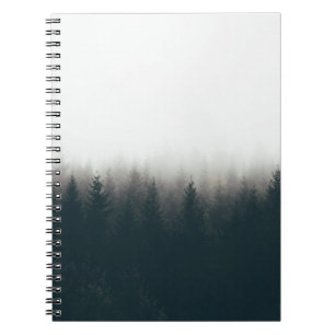 Foggy Forest Pine Mountain Ästhetische Kunst Notizblock