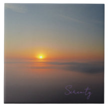 Foggy und Serene Sunrise