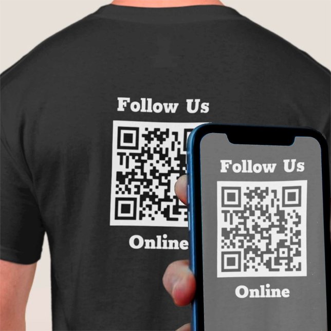 Folgen Sie uns Online-Nachrichten mit QR-Code-T -  T-Shirt (Von Creator hochgeladen)