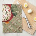 Folk Art Patchwork Owl Cottagecore Geschirrtuch<br><div class="desc">This charming folk art owl blends rustic whimsy with cozy cottagecore charm, featuring a beautifully stitched patchwork design inspired by nature and vintage quilting. The warm red, green, and cream tones, combined with delicate floral patterns, evoke the comforting feel of a handcrafted heirloom, perfect for lovers of woodland animals and...</div>