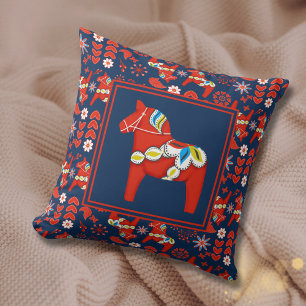 Folk Art Red Swedish Dala Horse and Pattern Kissen