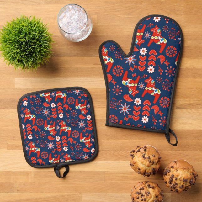 Folk Art Red Swedish Dala Horse Pattern Ofenhandschuh & Topflappen-Set (Oben Unten)