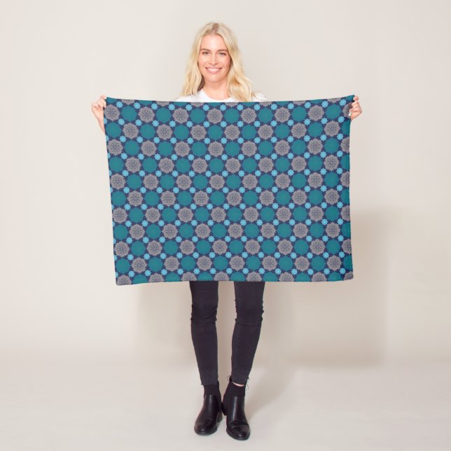 Folk Floral Damask Denim Blue Fleecedecke (Beispiel)