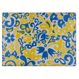 Folklore-Muster mit ukrainischen Flaggenfarben Schneidebrett