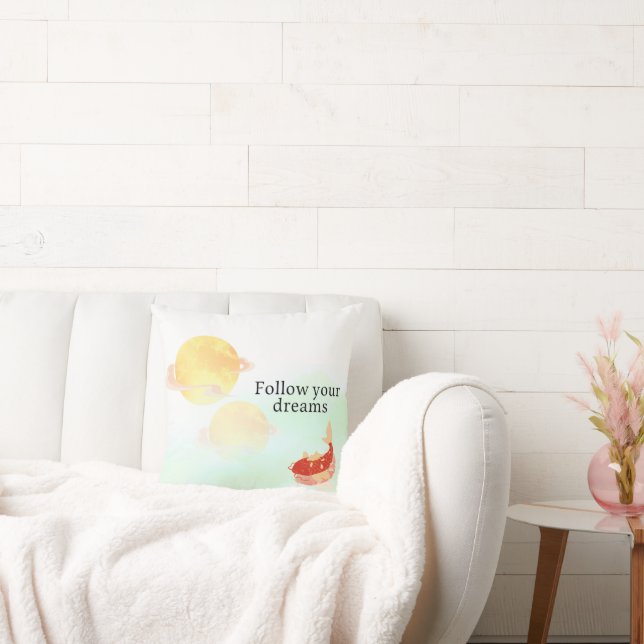 Follow Your Dreams" Koi Fish Pillow | Inspirationa Kissen (Liege)