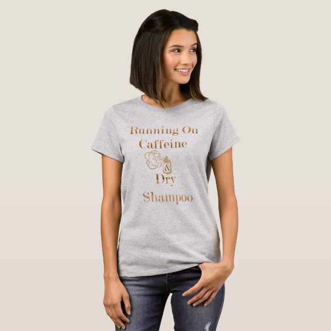 Fonctionnement sur la caféine et le T-shirt sec de (Devant entier)