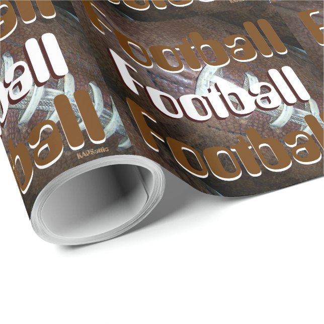 Football Graphics Geschenkpapier (Rolleneckpunkt)