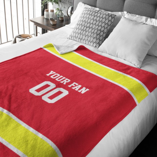Football Red, Gold & White Personalisiert Fleecedecke (Von Creator hochgeladen)