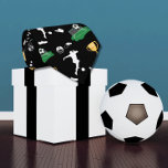 Football-Vater Krawatte<br><div class="desc">Ein Fußball Muster Necktie mit Fußball,  Ballnetz,  Pfeifen,  Helmmuster,  etc. Das ist eine lustige Geschenkidee für einen Fußballvater,  einen Fußballmann und einen FußballOnkel. Sie können dieses Geschenk am Vatertag oder am Geburtstag von Vater,  Ehemann oder Onkel präsentieren.</div>