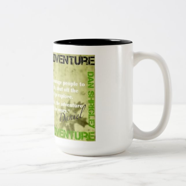 FORDERN SIE AUF ABENTEUER ZWEIFARBIGE TASSE (Rechts)